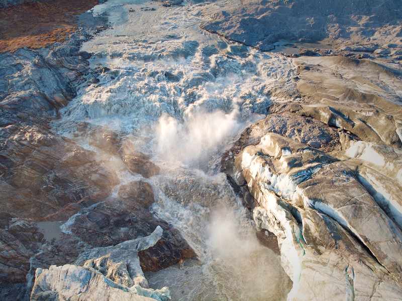 Kangerlussuaq-glacier-drone-summer-Adam_Lybeth-0541-L